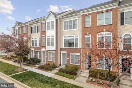 25065 Riding Center Dr Chantilly, VA 20152