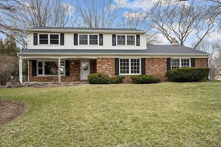 2333 Danbury Ct Geneva, IL 60134