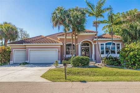 824 Columbus Dr Tierra Verde, FL 33715