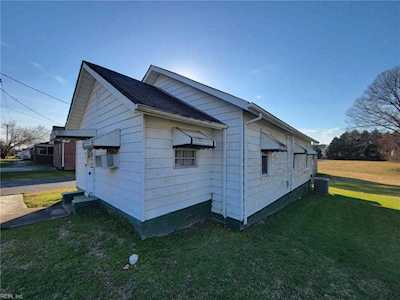 1231 White Marsh Rd Suffolk, VA 23434