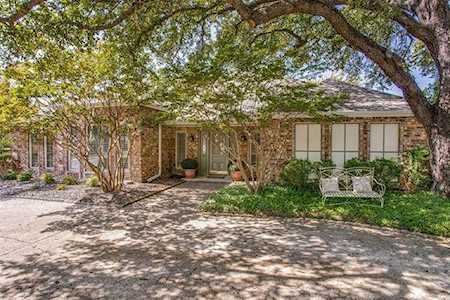 14805 Woodbriar Drive Dallas, TX 75248