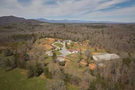 93 Running Bear Ln Columbus, NC 28722