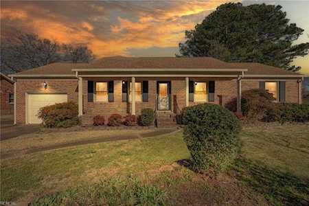 1028 Old Homestead Ln Virginia Beach, VA 23464