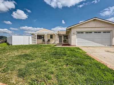 8841 Pebble Beach Ct Santee, CA 92071