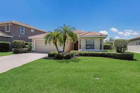 6886 74th Street CIRCLE E Bradenton, FL 34203