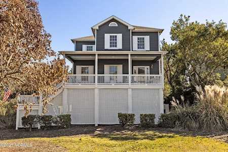 200 Blue Crab Court Emerald Isle, NC 28594