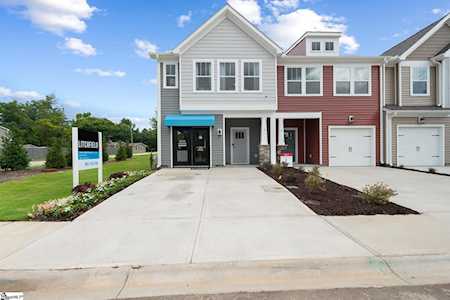 3 Starlake Rd Simpsonville, SC 29681