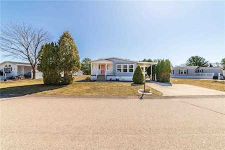 126 Little Pond Rd South Kingstown, RI 02879