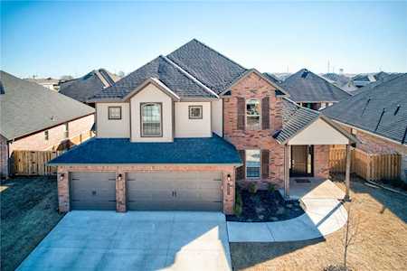 1321 Ocean Dr Centerton, AR 72719