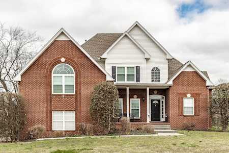 100 Strathmore Ct Hendersonville, TN 37075