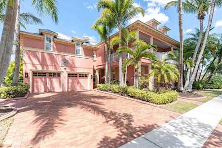 825 Islebay Dr Apollo Beach, FL 33572