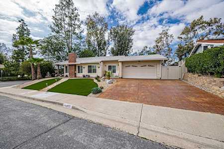 10518 Gabacho Dr San Diego, CA 92124