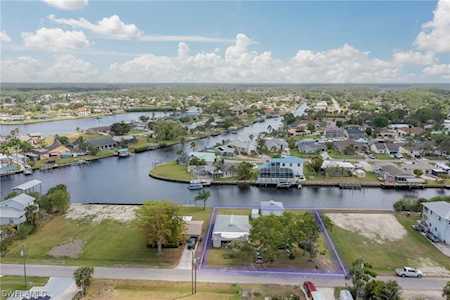 2102 Barbados Ave Fort Myers, FL 33905