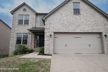 6909 Franklin Farmer Way Louisville, KY 40229