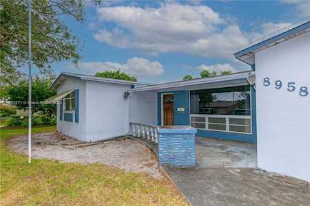 8958 SW 52nd Pl Cooper City, FL 33328