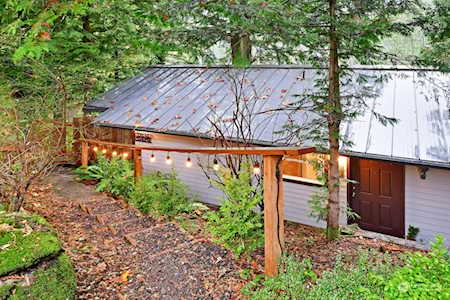 37616 W Lake Walker Dr SE Enumclaw, WA 98022