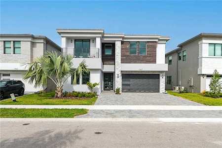 17527 Sparkling River Rd Boca Raton, FL 33496
