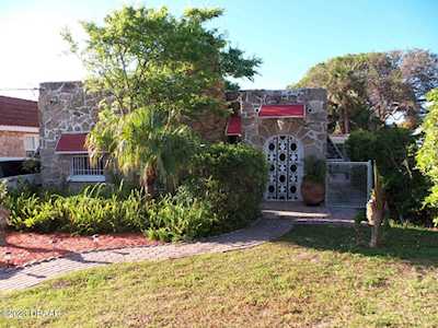 354 Manhattan Avenue Daytona Beach, FL 32118