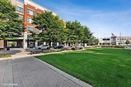 801 Village Center Dr #208 Burr Ridge, IL 60527