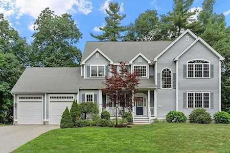 10 Robin Hill Rd Groton, MA 01450