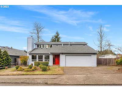 21678 SW Columbia DR Tualatin, OR 97062