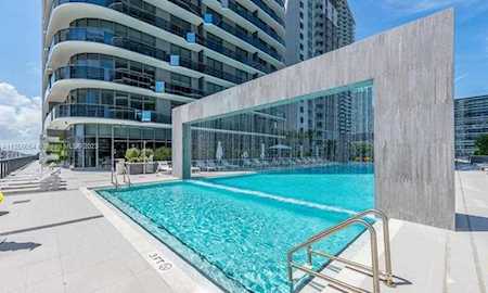 45 SW 9th St #4005 Miami, FL 33130