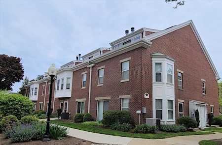 154 Quincy Shore Dr #49 Quincy, MA 02171