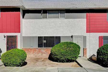 350 Greenbriar Townhouse Way Las Vegas, NV 89121