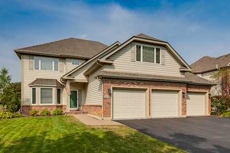 7406 Bittersweet Dr Gurnee, IL 60031