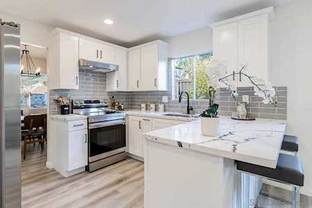 1446 San Carlos Pl Escondido, CA 92026