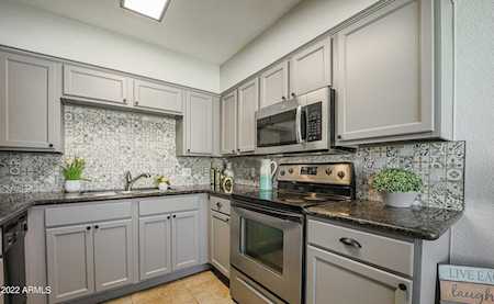 1702 W Tuckey Lane #208 Phoenix, AZ 85015