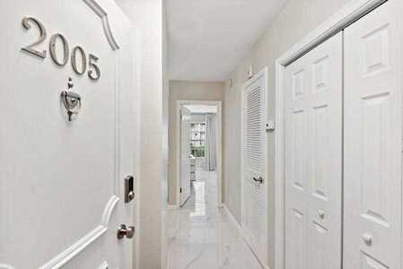 2271 NE 68th St #2005 Fort Lauderdale, FL 33308
