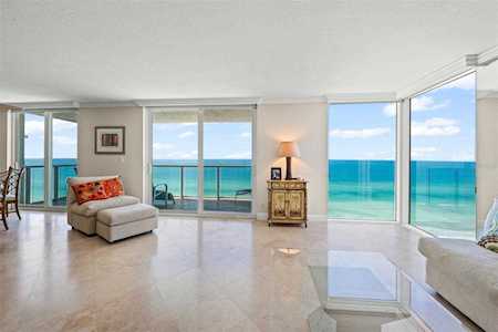 2425 Gulf of Mexico Dr #11E Longboat Key, FL 34228