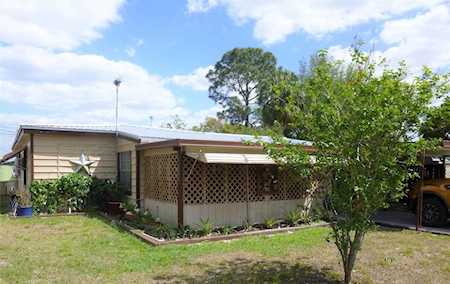 515 Raymond Ave Frostproof, FL 33843