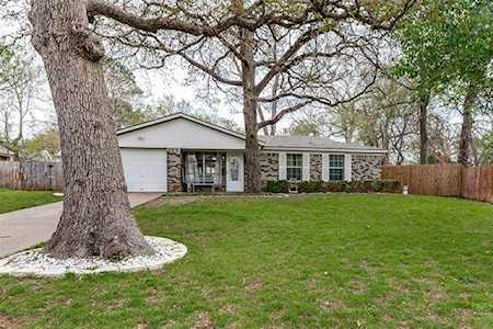 208 Myrtle Drive Hurst, TX 76053