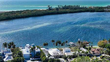352 N Washington Dr Sarasota, FL 34236
