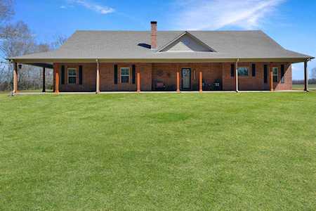 425 Honeysuckle Rd Moscow, TN 38057