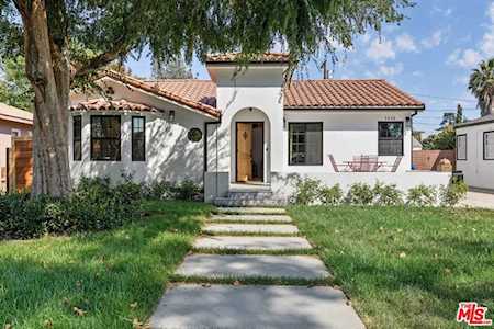 5828 Lemp Ave North Hollywood, CA 91601