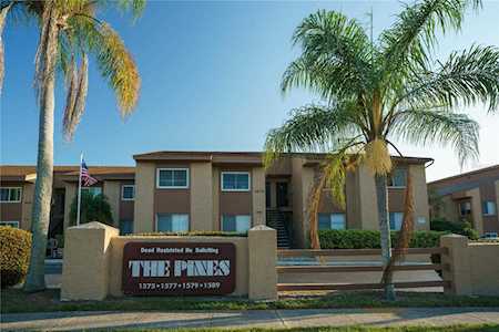 1575 Greenlea Dr #10 Clearwater, FL 33755