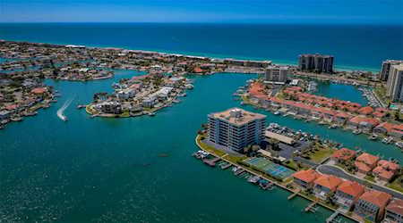 240 Sand Key Estates Dr #211 Clearwater, FL 33767
