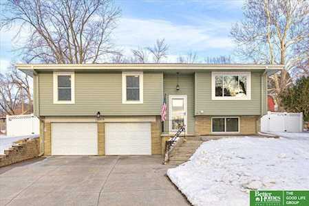 8804 Ruggles Circle Omaha, NE 68134