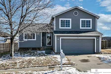 7519 S 97 St La Vista, NE 68128