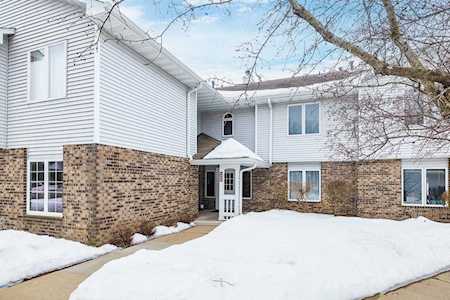3572 Blue Jay Way #105 Eagan, MN 55123