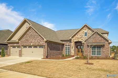 7602 Flint Crossing Circle Owens Cross Roads, AL 35763