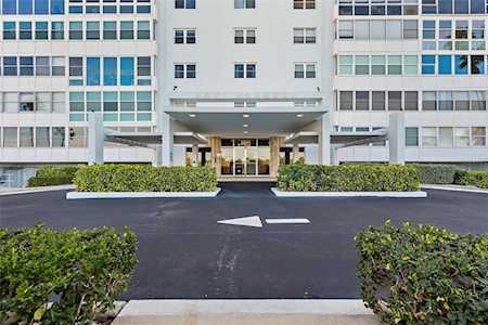 7200 Sunshine Skyway Ln S #5F St. Petersburg, FL 33711