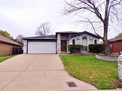 10261 Westward Drive Fort Worth, TX 76108