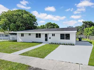 19800 NW 5th Ave Miami Gardens, FL 33169