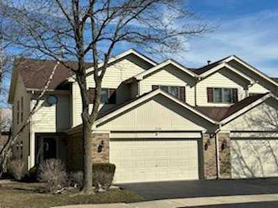 320 Cromwell Ct Westmont, IL 60559