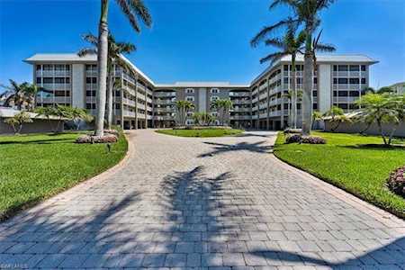 2880 N Gulf Shore Blvd #410 Naples, FL 34103