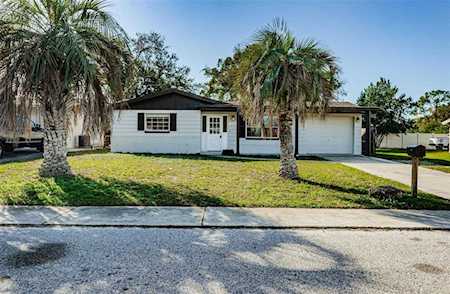 3046 Lloyd Dr Holiday, FL 34691
